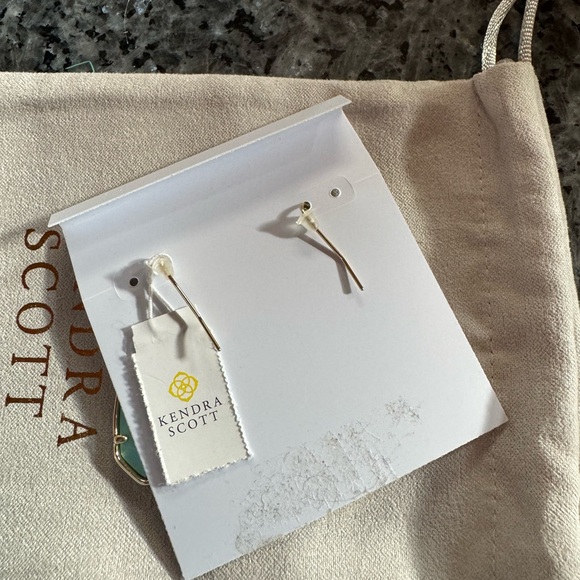 Kendra Scott Elle Faceted Drop Earrings Gold - Picture 6 of 8